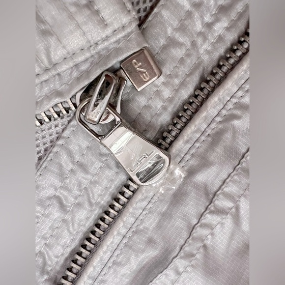 Ralph Lauren Gray Silver Windbreaker Stand-Up Collar Fitted Silhouette XL - Picture 7 of 13